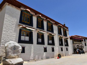 Tashitakge Hotel